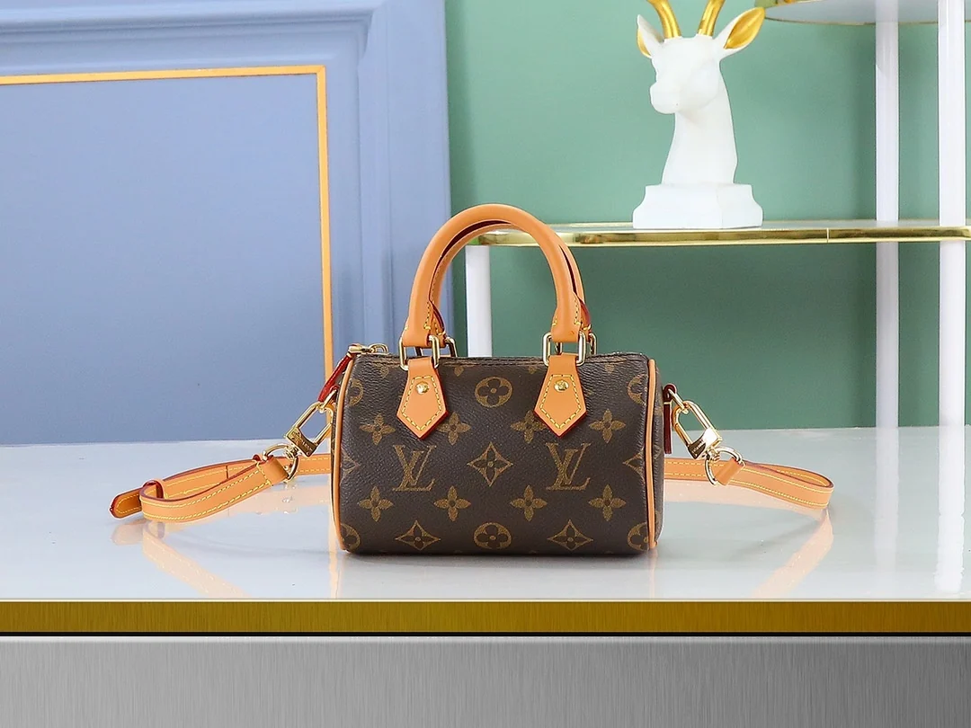 M81085 - view 1