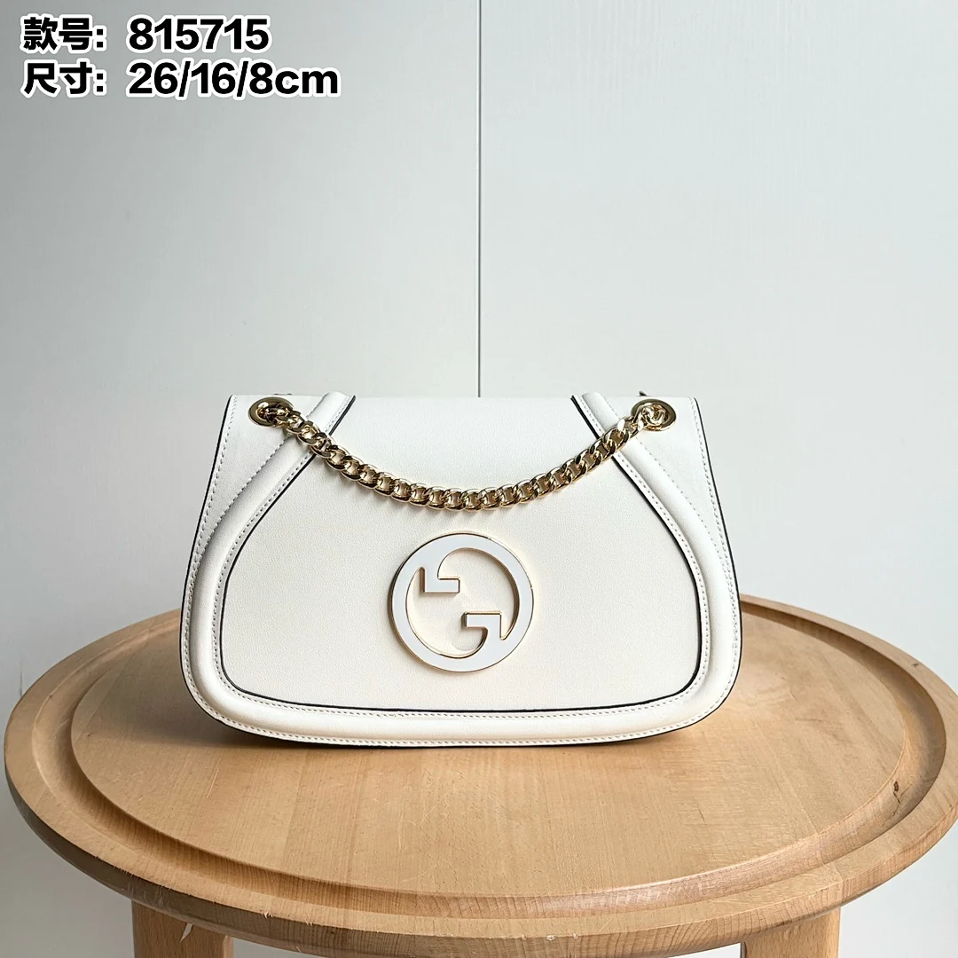 815715 - view 1
