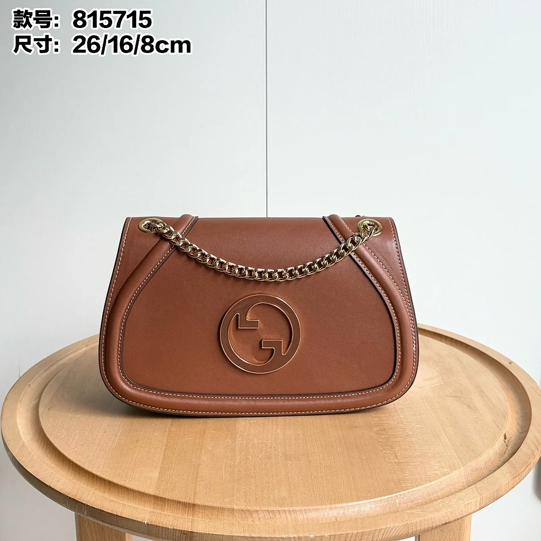 815715 - view 1