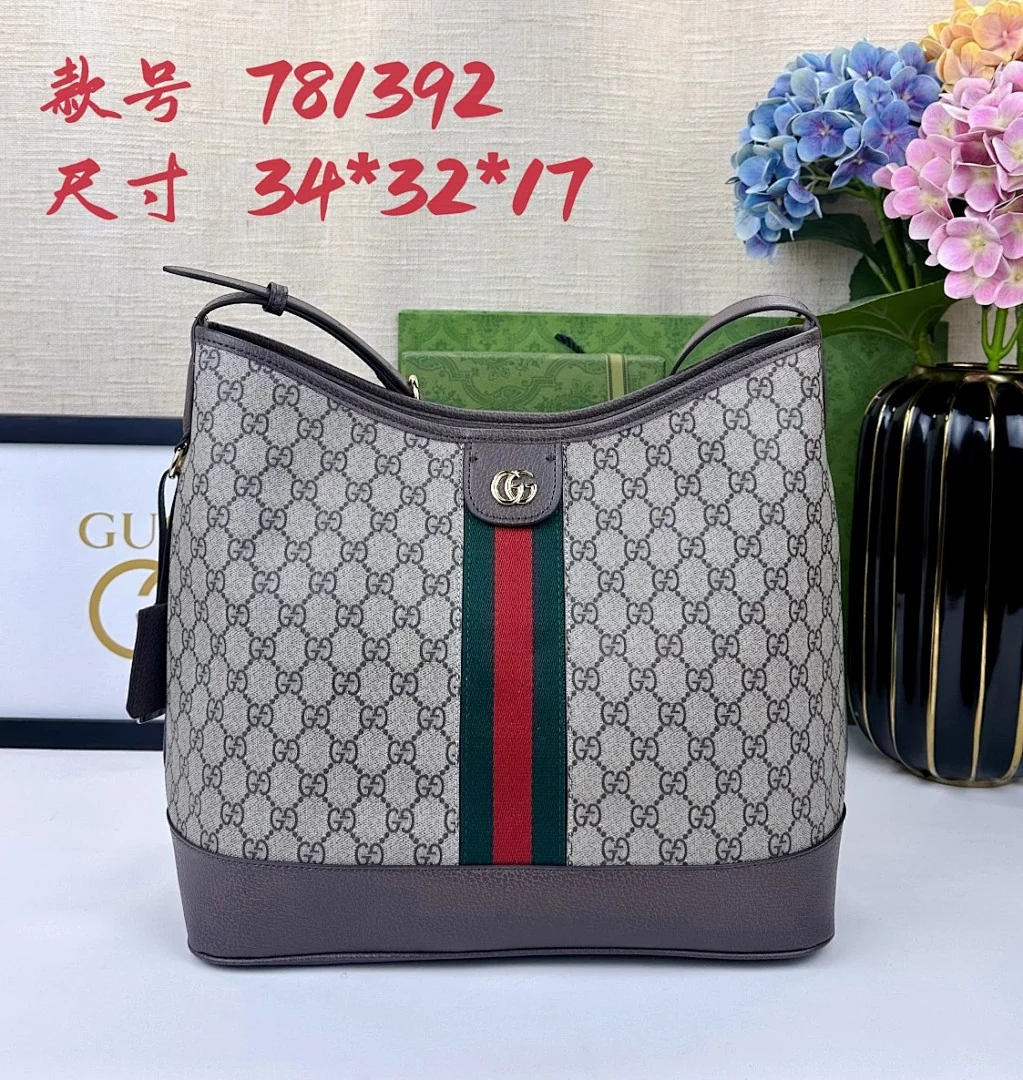 781392 - view 15