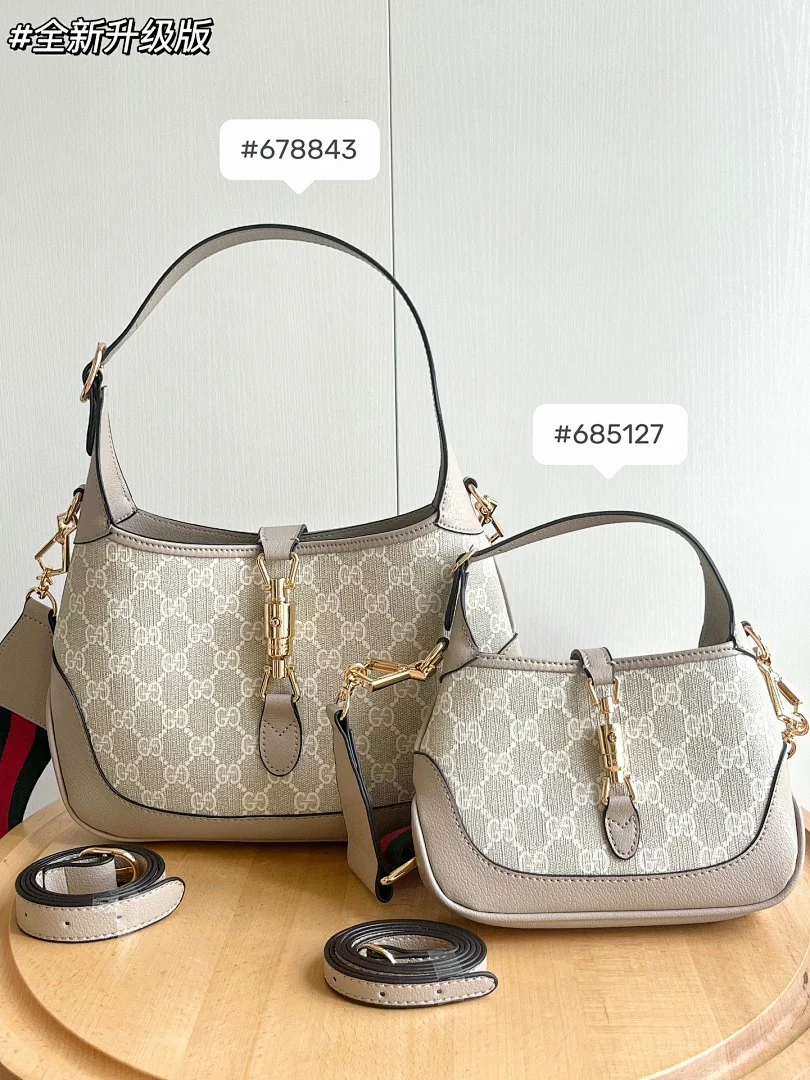 678843 - view 1
