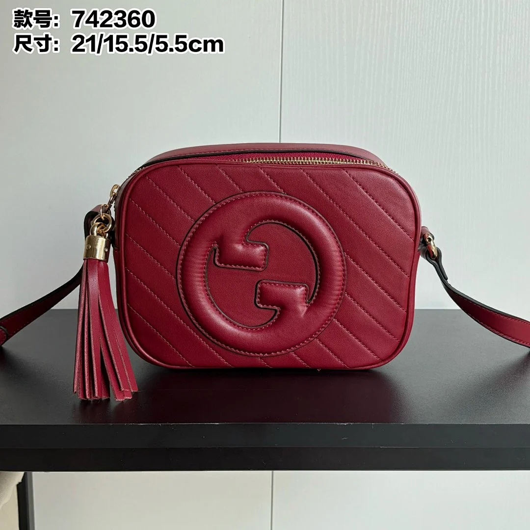 742360 - view 1