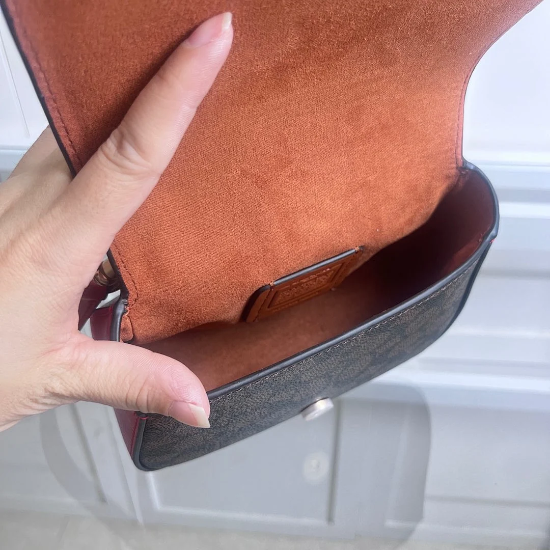COACH - view 2