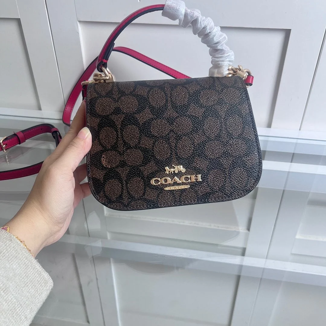 COACH - view 7
