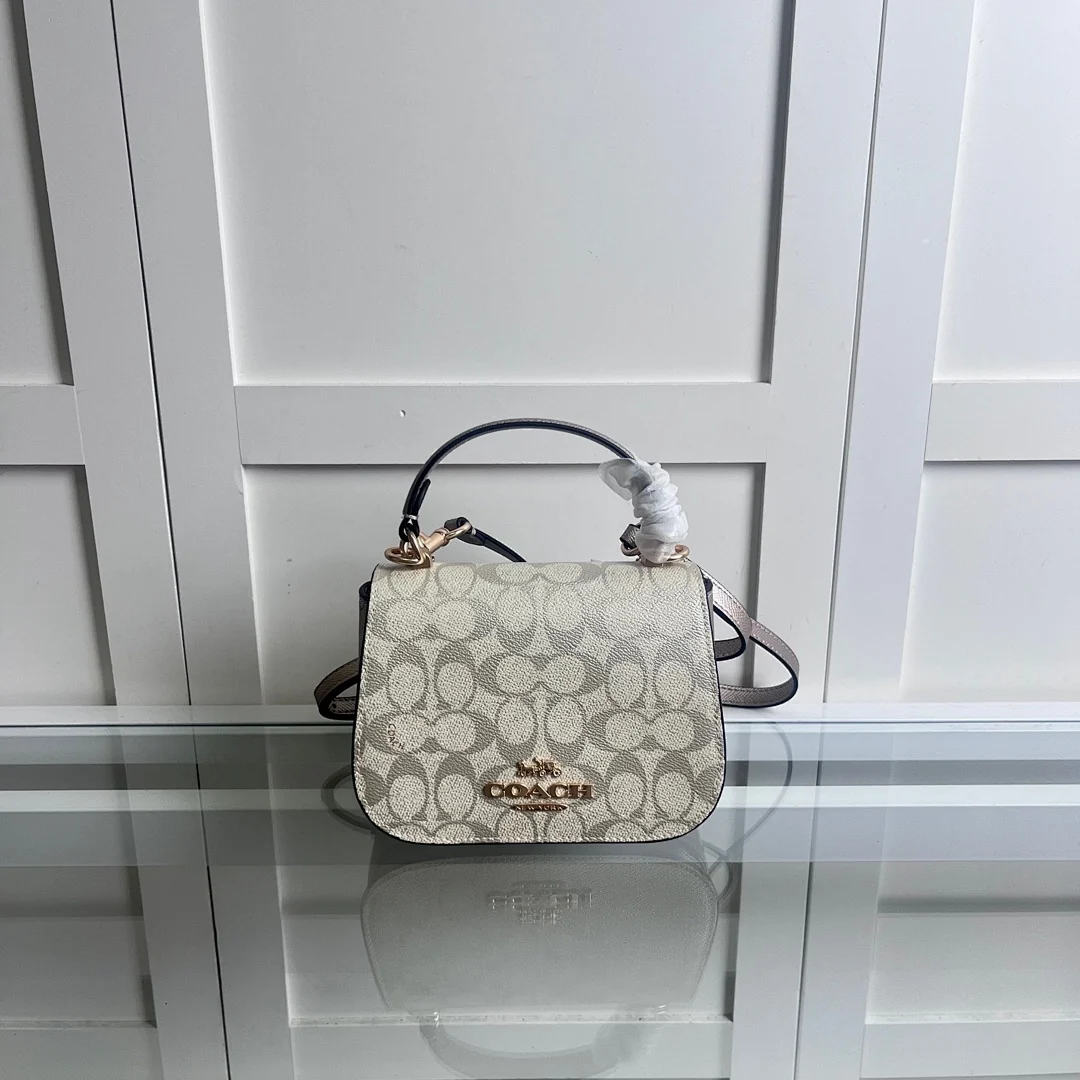 COACH - view 10