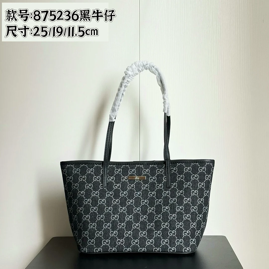 875236 - view 1